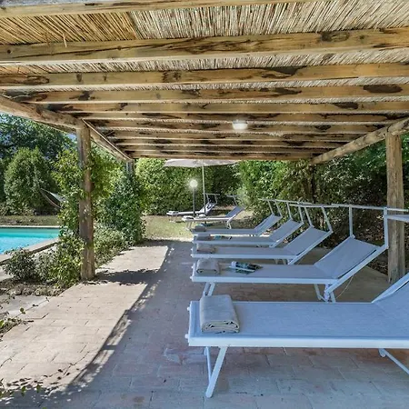 Villa Casale Le Querce Di 8, Emma *
