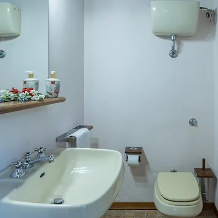 Villa Casale Le Querce Di 8, Emma *